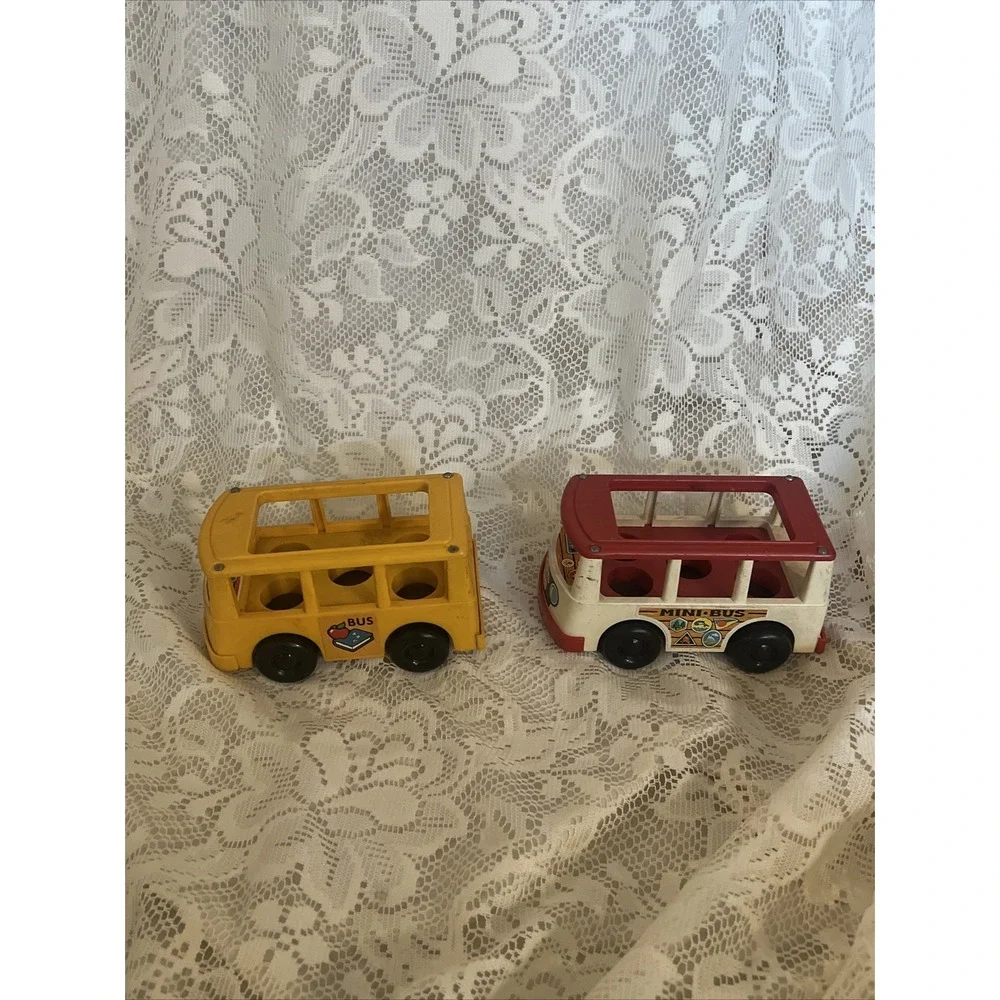 Pair Of Vintage 1969 Fisher Price Plastic Bus Toys, Yellow Bus And Red Bus 141 - Picture 4 of 13